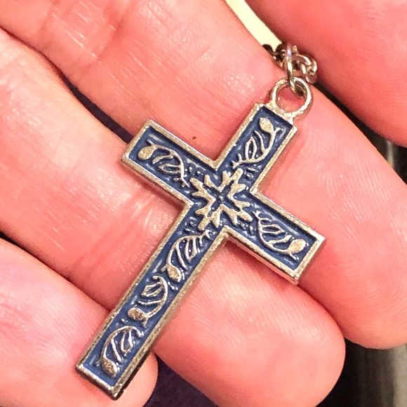 3/$32 VTG 90s Silver/Blue Ornate Cross Pendant on Dainty 20" Necklace Chain - Picture 1 of 12
